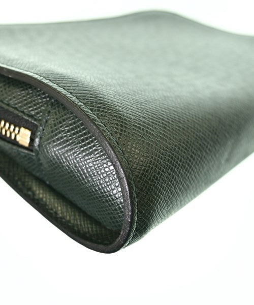 LOUIS VUITTON คลัตช์