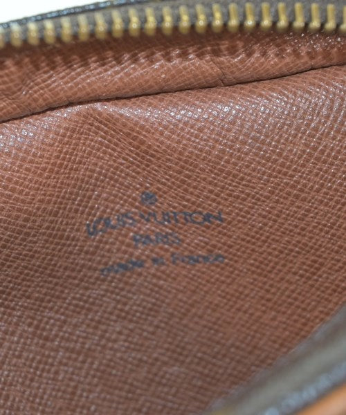 LOUIS VUITTON กระเป๋าสะพาย