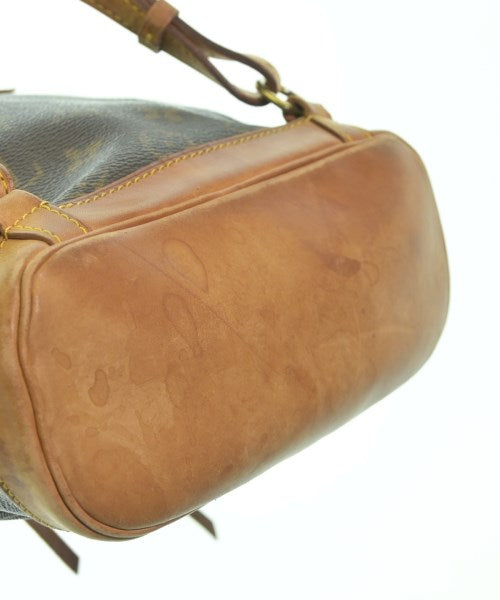 LOUIS VUITTON เป้สะพายหลัง