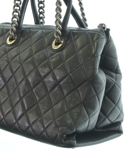 CHANEL กระเป๋าถือขนาดใหญ่