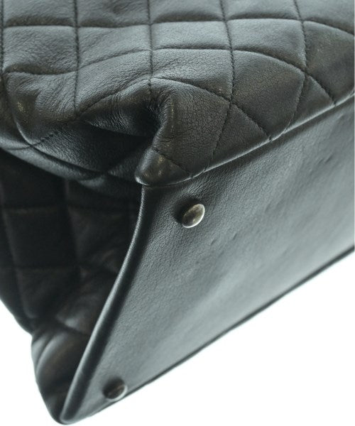 CHANEL กระเป๋าถือขนาดใหญ่