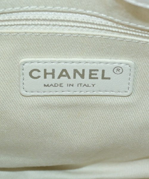 CHANEL กระเป๋าถือขนาดใหญ่