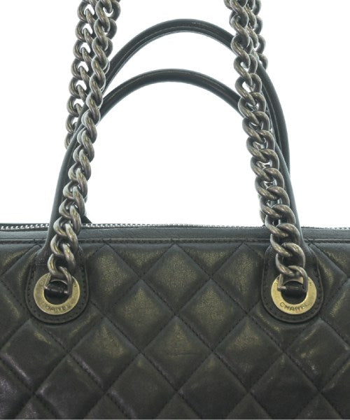 CHANEL กระเป๋าถือขนาดใหญ่