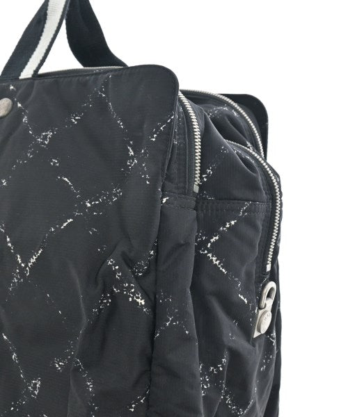 CHANEL กระเป๋าใส่อุปกรณ์ขนาดใหญ่