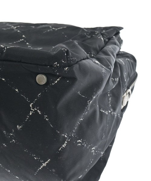 CHANEL กระเป๋าใส่อุปกรณ์ขนาดใหญ่