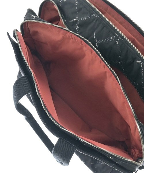 CHANEL กระเป๋าใส่อุปกรณ์ขนาดใหญ่