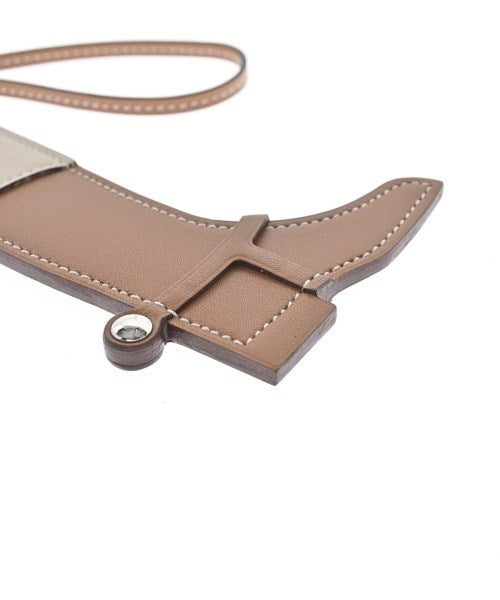 HERMES เครื่องประดับบนกระเป๋า