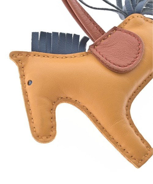 HERMES เครื่องประดับบนกระเป๋า