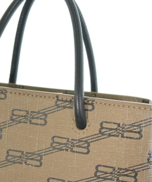 BALENCIAGA กระเป๋าสะพาย