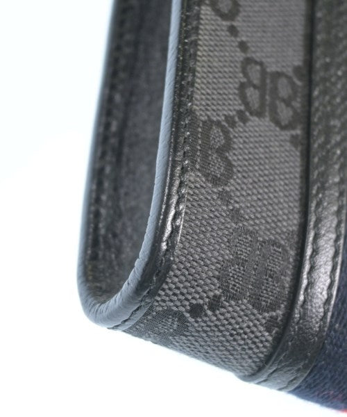 BALENCIAGA กระเป๋าสะพาย