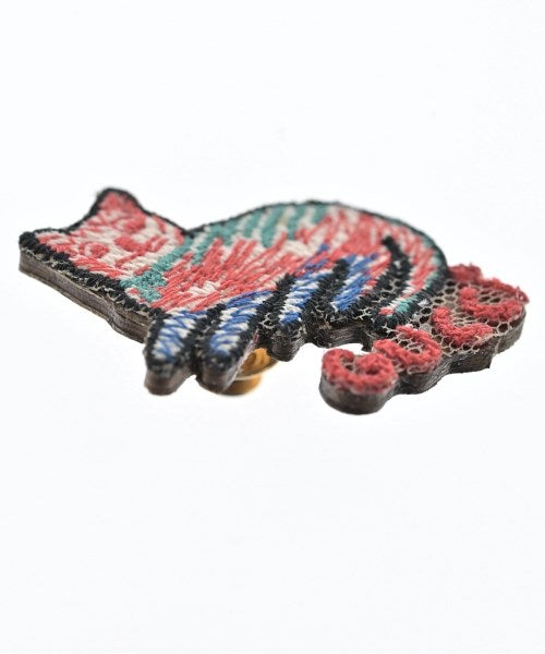 GUCCI เข็มกลัด/ดอกไม้ติดเสื้อ