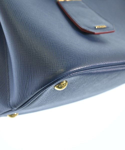 PRADA กระเป๋าถือ