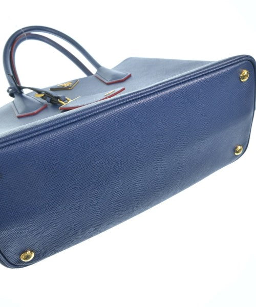 PRADA กระเป๋าถือ