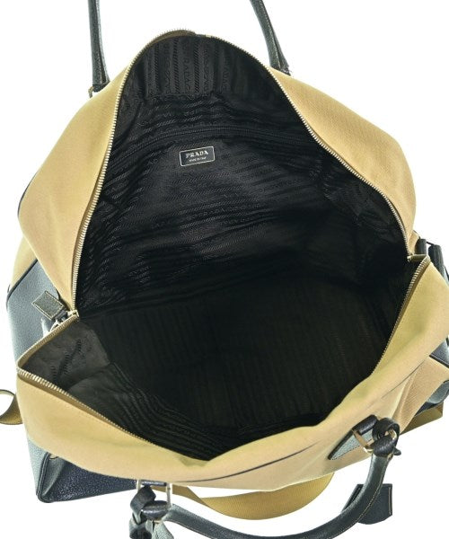 PRADA กระเป๋าใส่อุปกรณ์ขนาดใหญ่