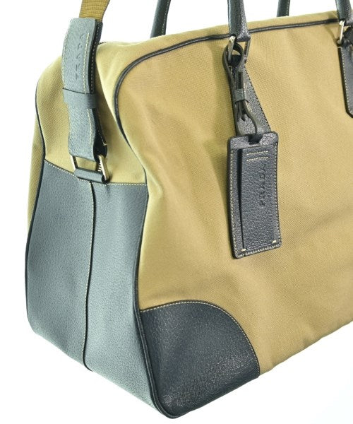 PRADA กระเป๋าใส่อุปกรณ์ขนาดใหญ่