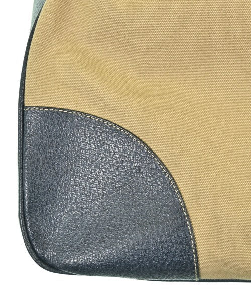 PRADA กระเป๋าใส่อุปกรณ์ขนาดใหญ่