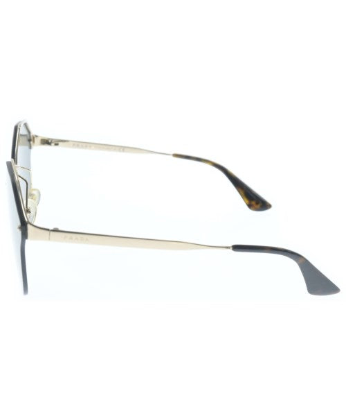 PRADA แว่นกันแดด