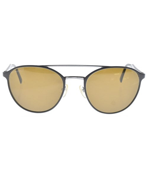 PRADA แว่นกันแดด