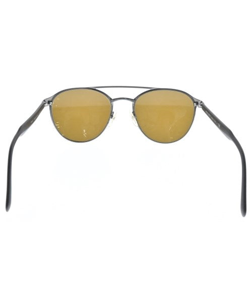 PRADA แว่นกันแดด