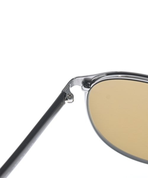 PRADA แว่นกันแดด