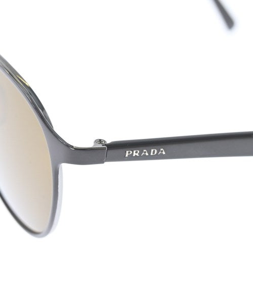 PRADA แว่นกันแดด