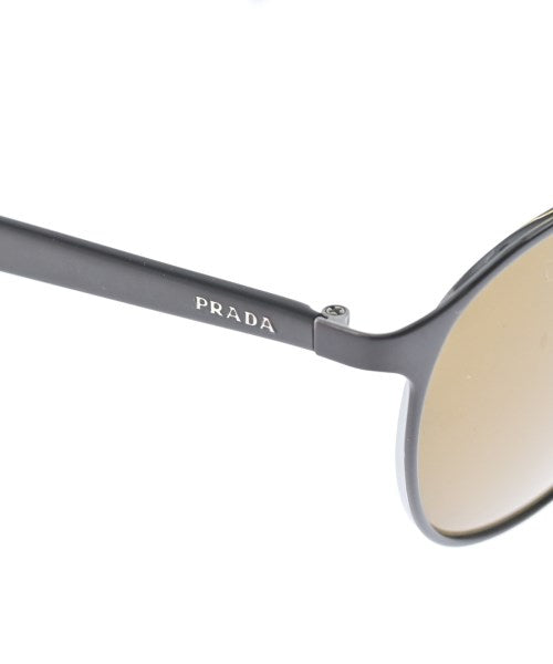 PRADA แว่นกันแดด