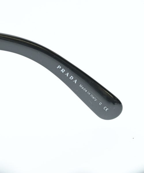 PRADA แว่นกันแดด
