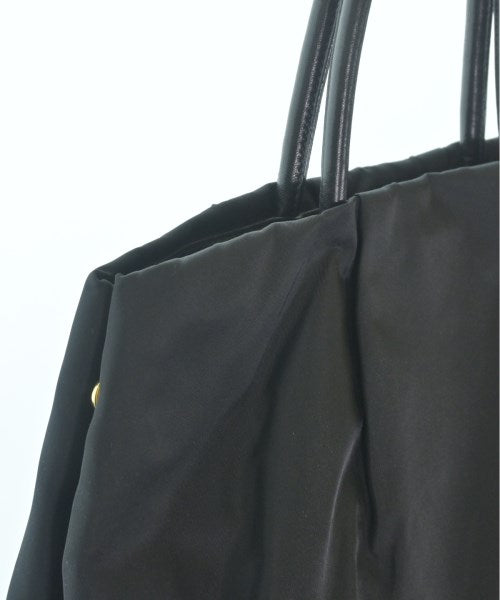 PRADA กระเป๋าถือ