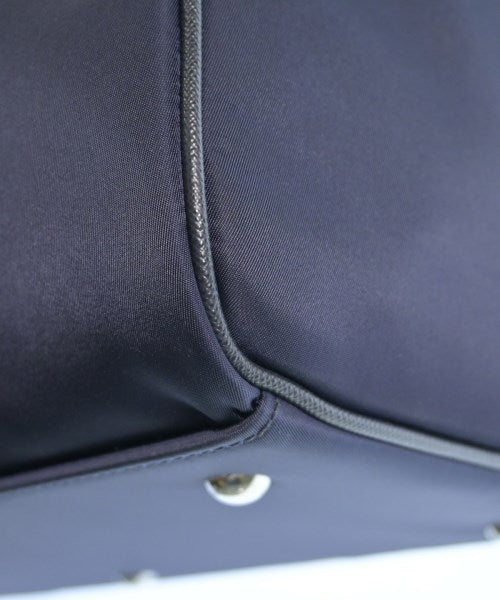 PRADA กระเป๋าใส่อุปกรณ์ขนาดใหญ่