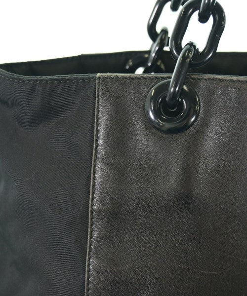 PRADA กระเป๋าถือขนาดใหญ่