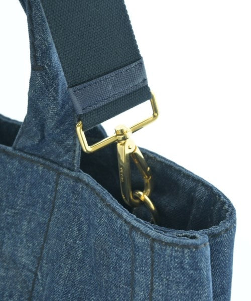 PRADA กระเป๋าถือขนาดใหญ่