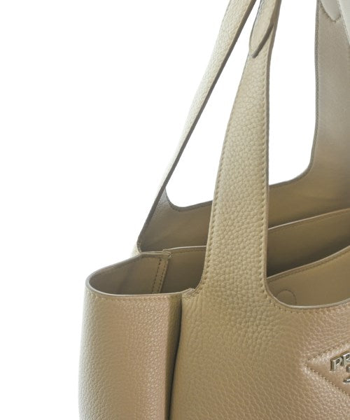 PRADA กระเป๋าถือขนาดใหญ่