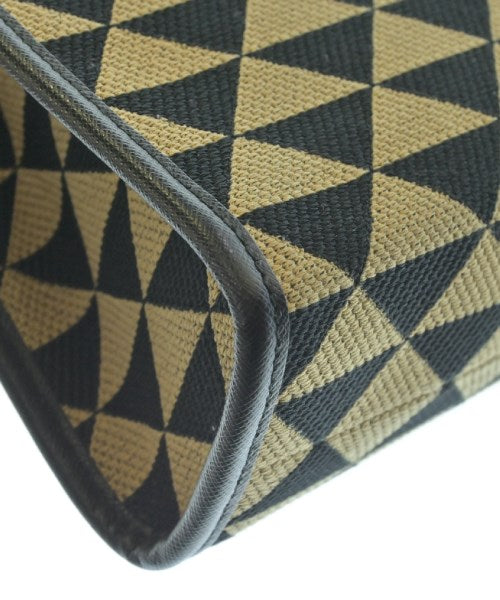 PRADA กระเป๋าถือขนาดใหญ่