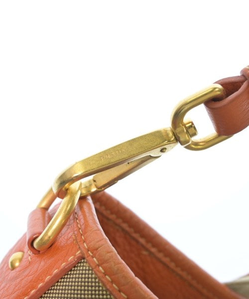 PRADA กระเป๋าถือขนาดใหญ่