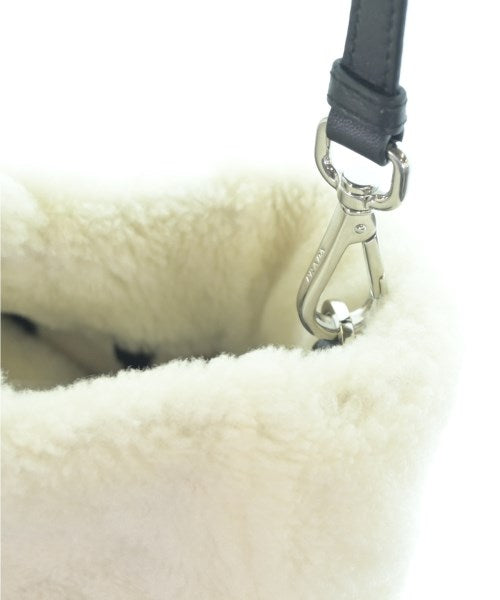 PRADA กระเป๋าถือ