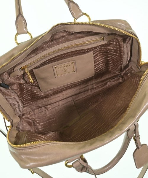 PRADA กระเป๋าถือ