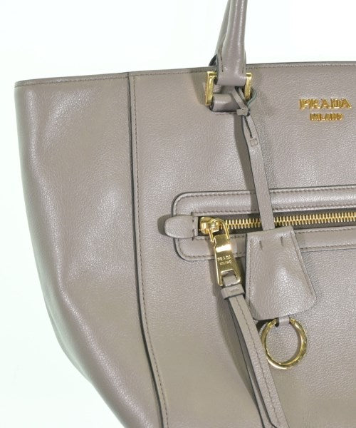 PRADA กระเป๋าถือ