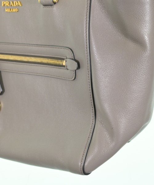 PRADA กระเป๋าถือ