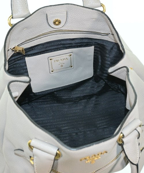 PRADA กระเป๋าถือ