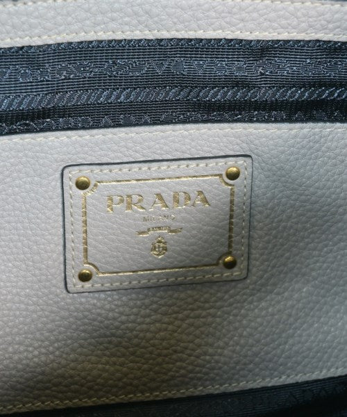 PRADA กระเป๋าถือ