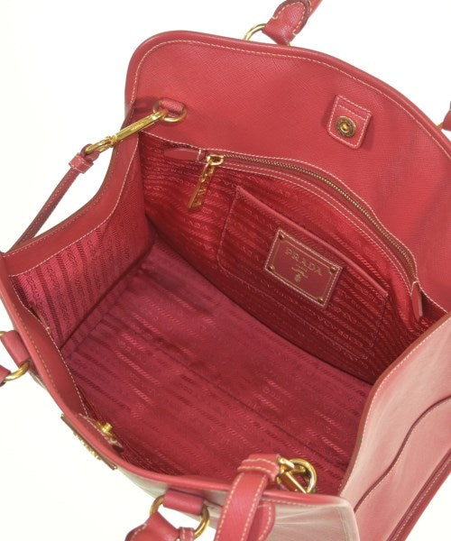 PRADA กระเป๋าถือ