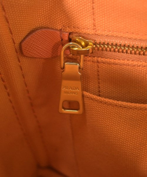 PRADA กระเป๋าถือขนาดใหญ่