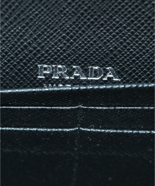 PRADA กระเป๋า อื่น