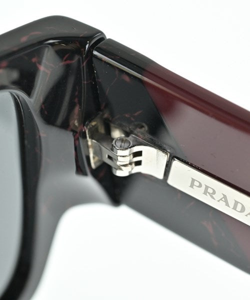 PRADA แว่นกันแดด