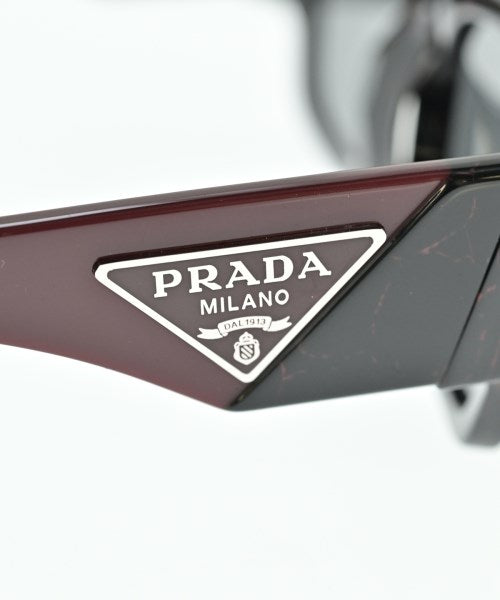 PRADA แว่นกันแดด