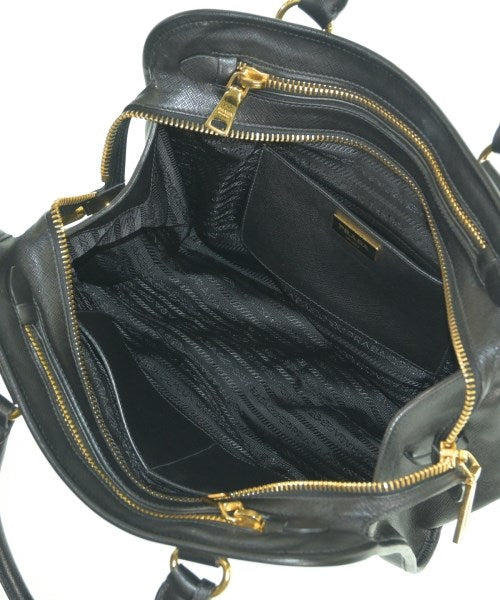 PRADA กระเป๋าถือ