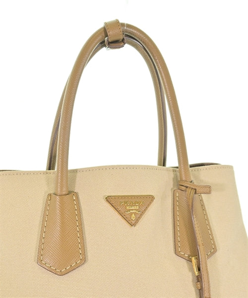 PRADA กระเป๋าถือ