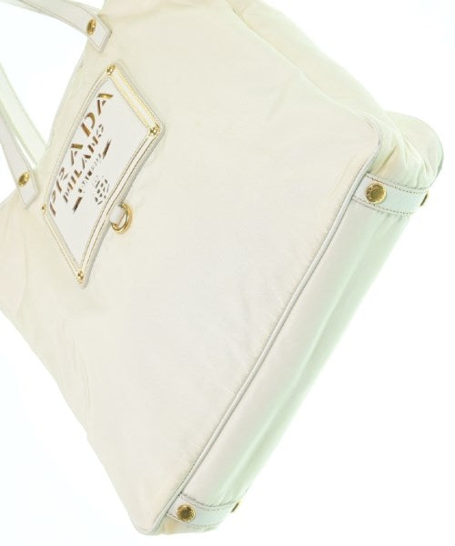 PRADA กระเป๋าถือขนาดใหญ่