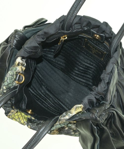 PRADA กระเป๋าถือ