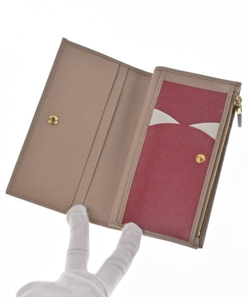 PRADA กระเป๋าสตางค์/กระเป๋าใส่เหรียญ